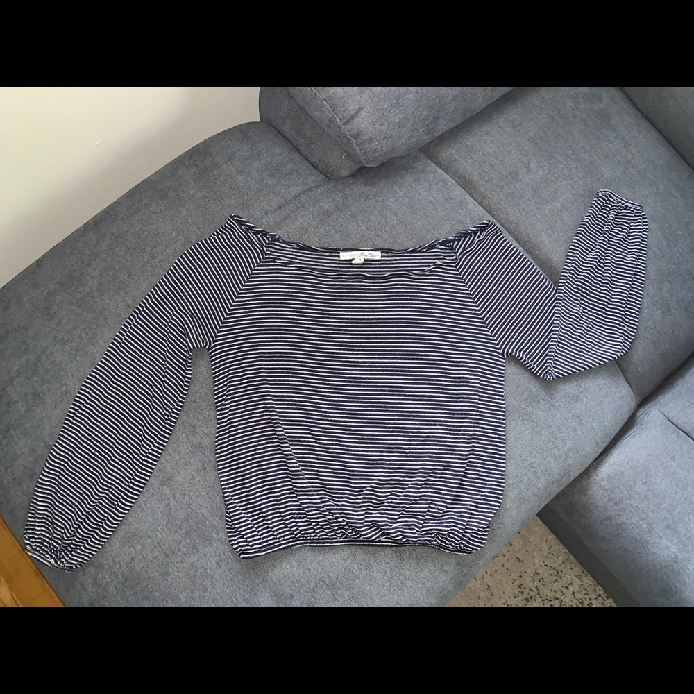 Express One Eleven Top